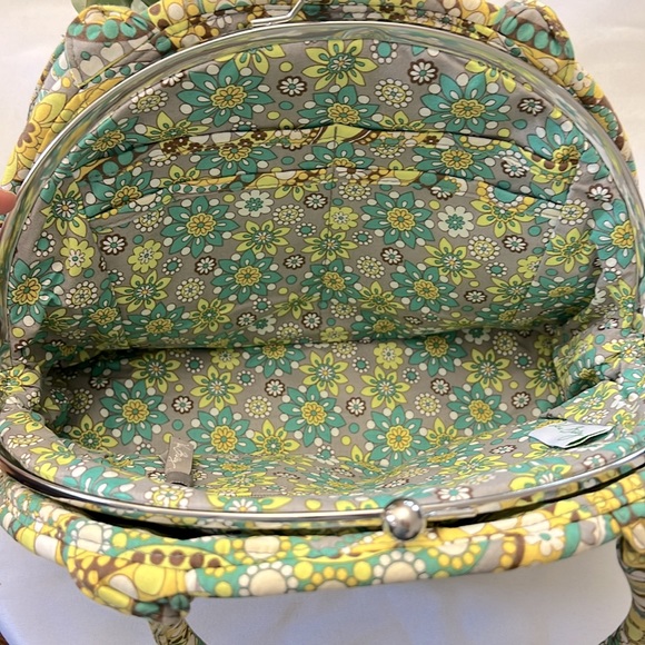 NWNT- 🍋 Vera Bradley Lemon Parfait Eloise Kiss Clasp Purse and case. - Picture 4 of 12